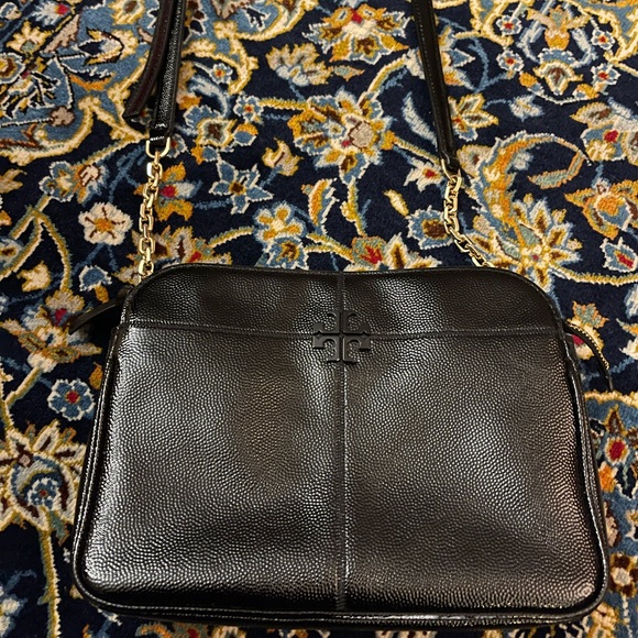 Tory Burch pebbled patent leather crossbody bag - Picture 3 of 9